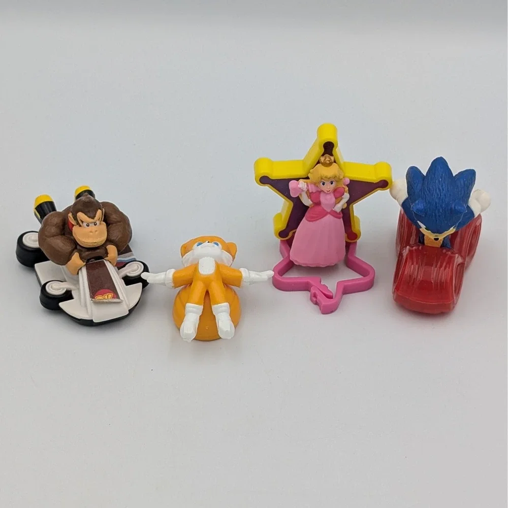 Nintendo Sega McDonalds Toy Lot Donkey Kong Princess Peach Sonic Tails Figures